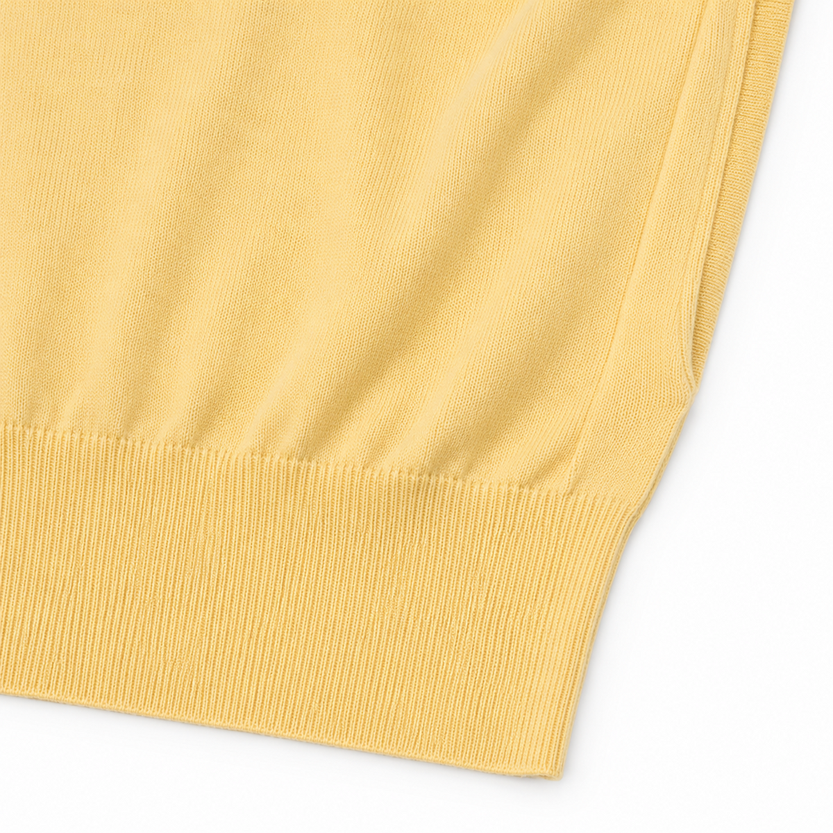 Detalle de tejido y terminación de la Blusa Tejida