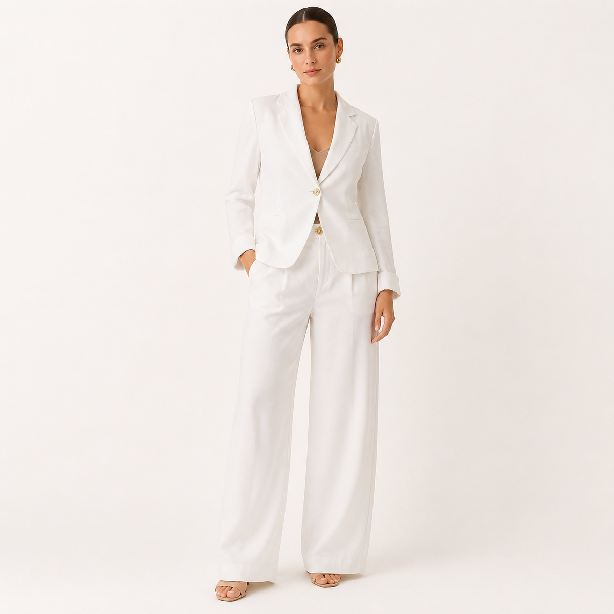Conjunto de Lino blanco en modelo