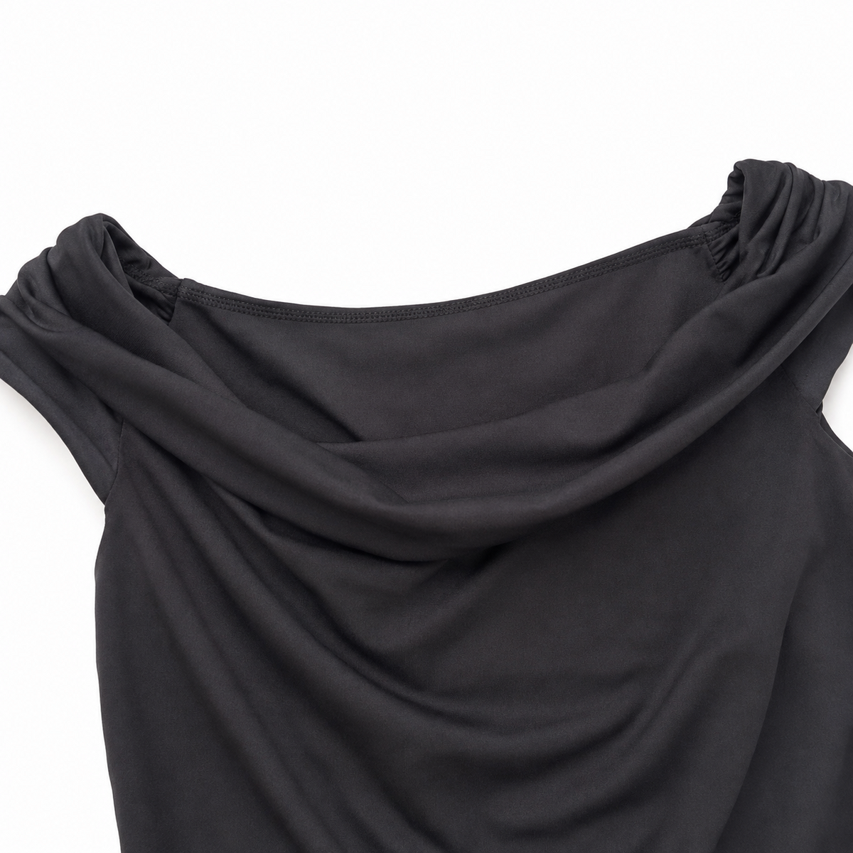 Off Shoulder negro detalle