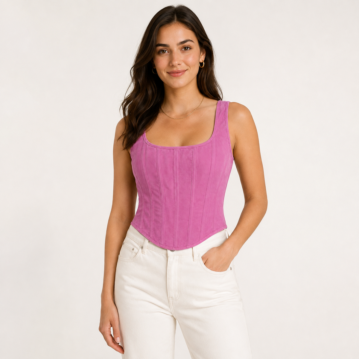 Top tipo corset rosado en modelo