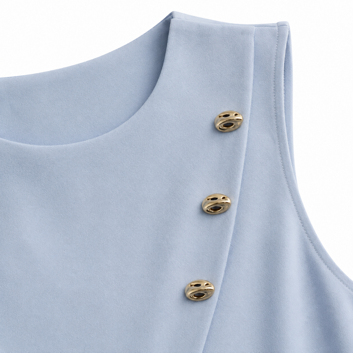 Detalle de botones dorados del Wrap Top azul